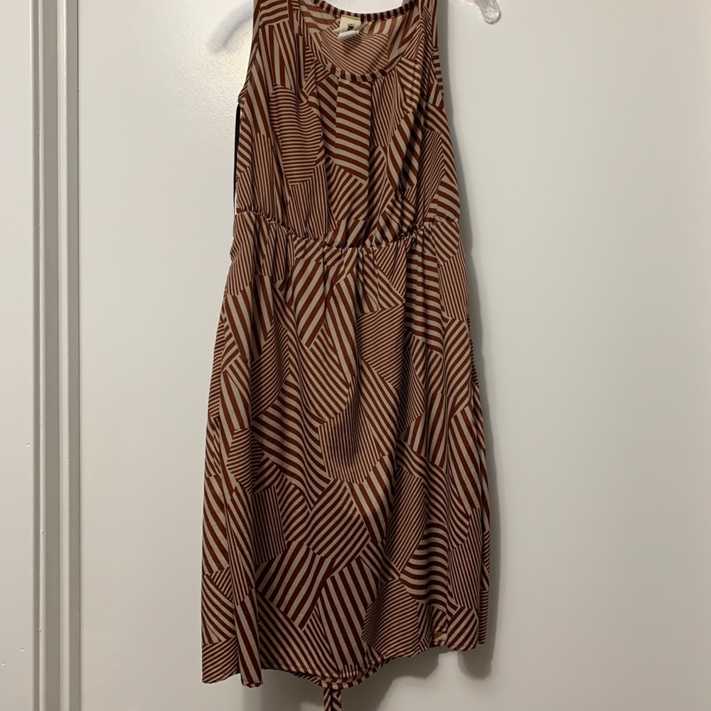 Sleeveless dress